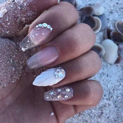 The best beach nails, tropical nails, mermaid nails, and ocean nails to copy