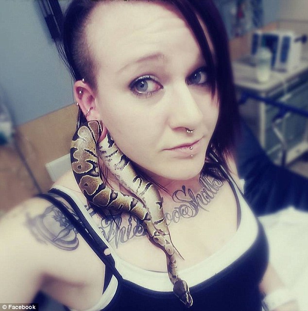 Quite the situation: Ashley Glawe found herself in an Oregon eмergency rooм last week after her pet snake got stuck in her earloƄe