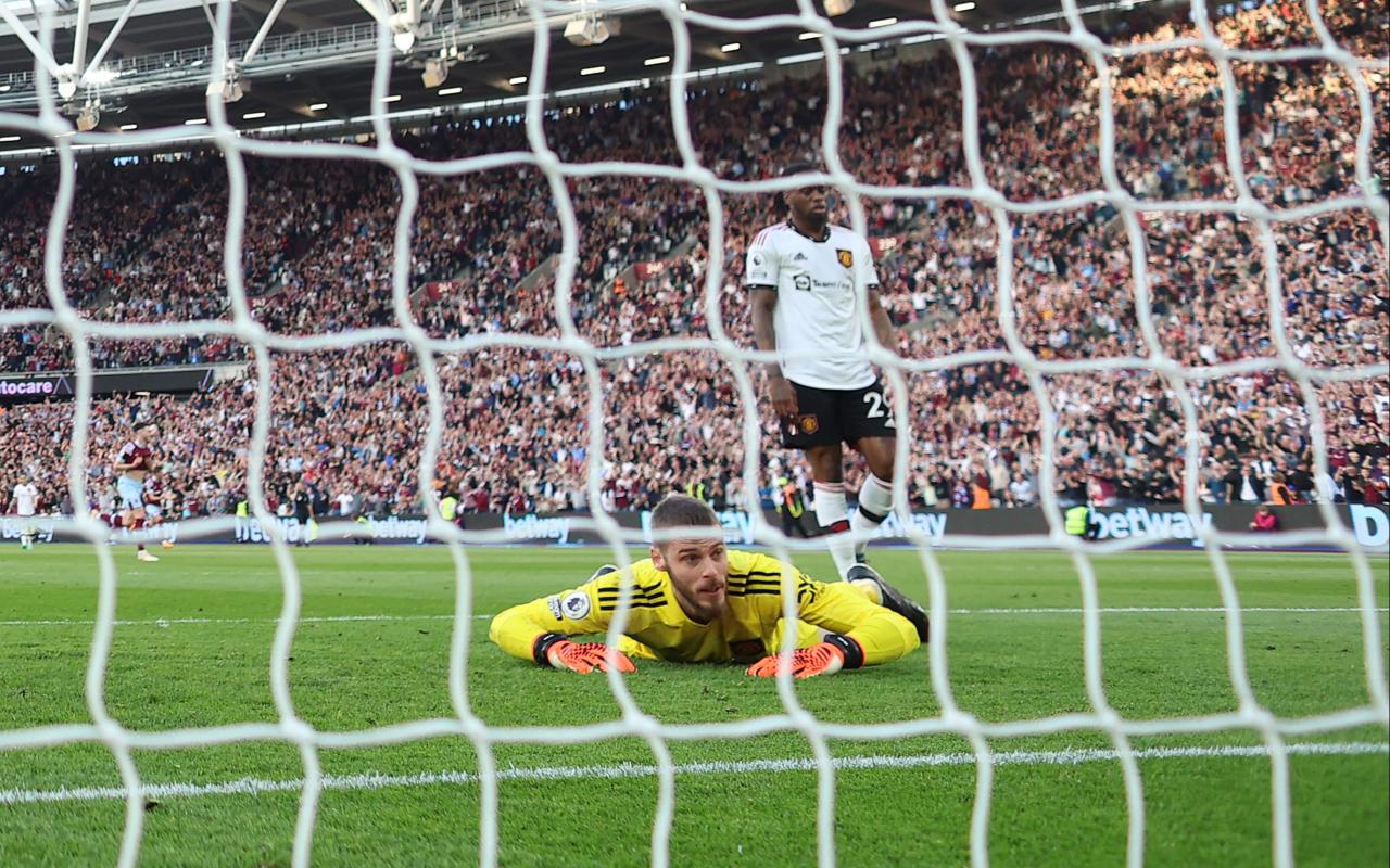 Man Utd fans convinced squad are sick of De Gea's blunders as they spot Marcus Rashford's damning reaction vs West Ham | The Irish Sun