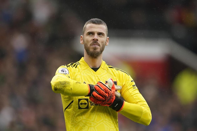 MU legend criticizes coach Ten Hag, defends De Gea - Photo 2