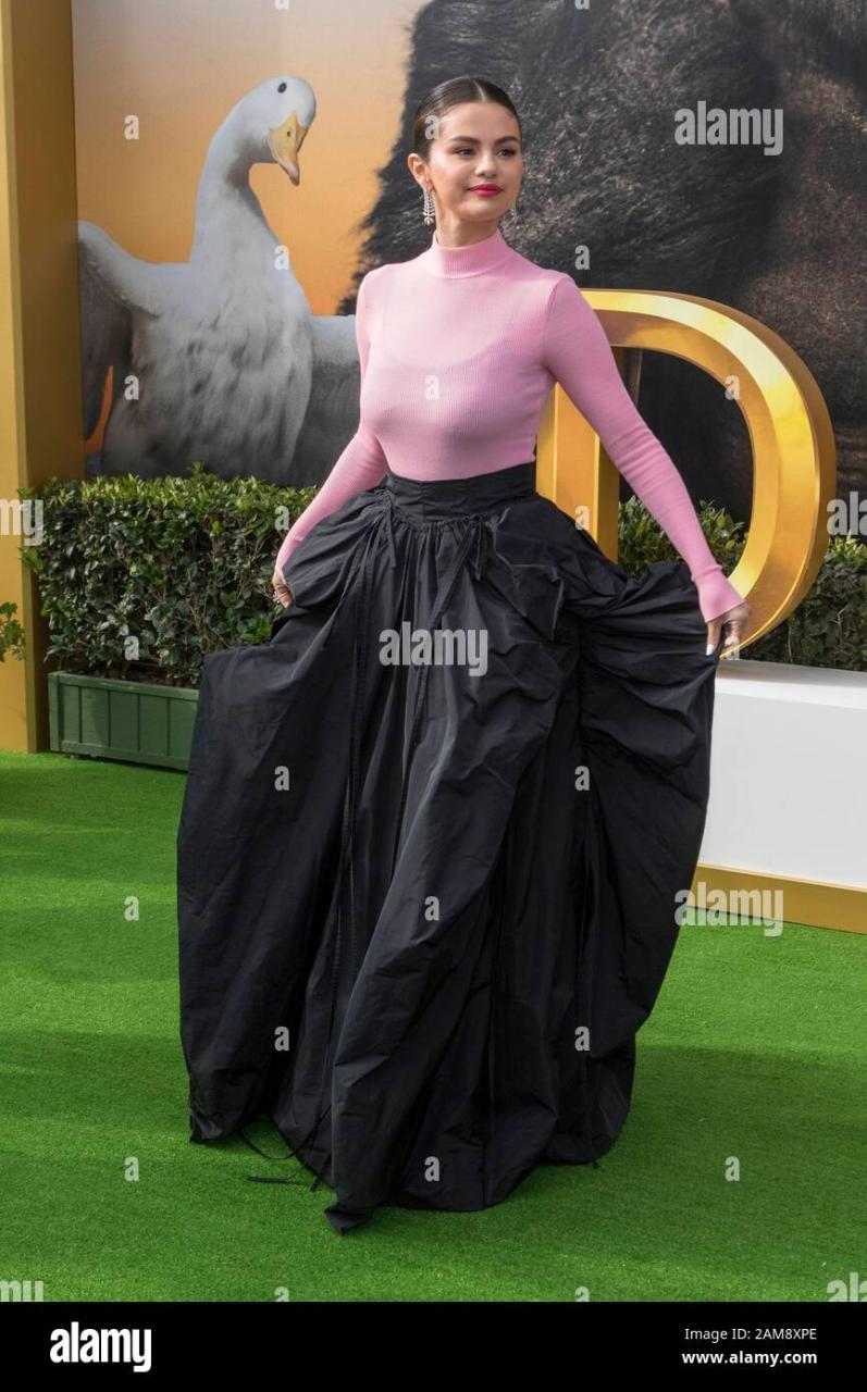 Selena Gomez attends the premiere of 'Dolittle' at Regency Village Theatre in Los Angeles, USA, on 11 January 2020. | usage worldwide Stock Photo - Alamy